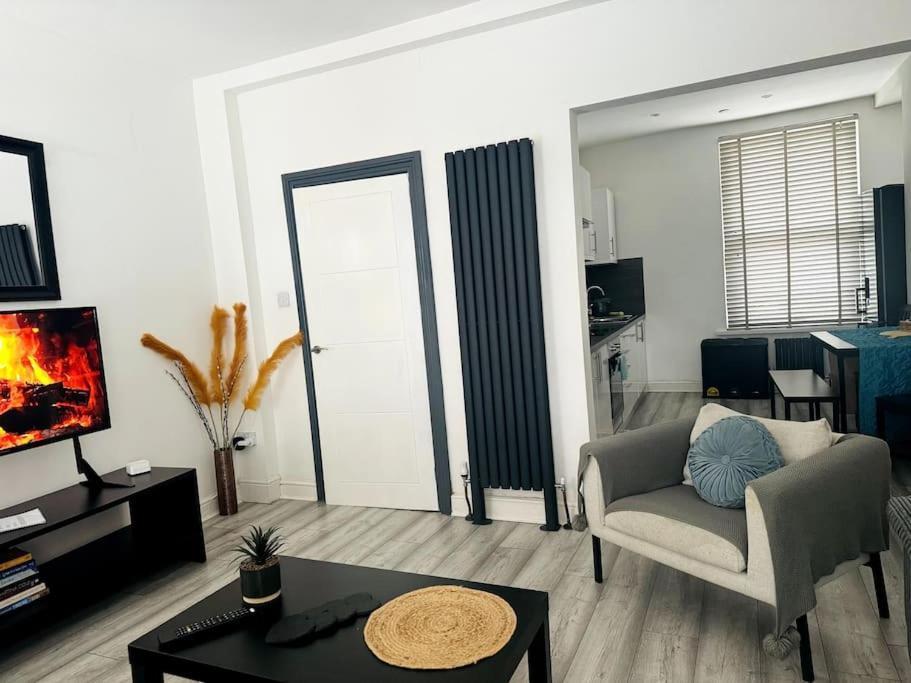 סוואנסי Luxe Living Family Home - Beach, Wifi, Parking מראה חיצוני תמונה