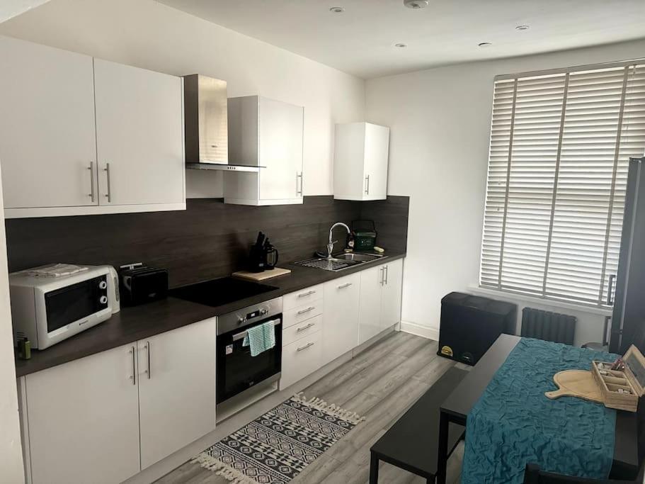 סוואנסי Luxe Living Family Home - Beach, Wifi, Parking מראה חיצוני תמונה